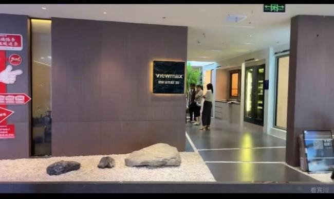 湘潭门店接待区与窗体展示实景。